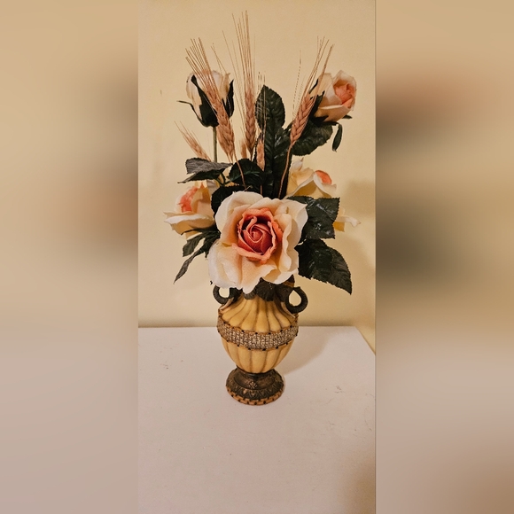 Vase with Roses - Picture 6 of 6